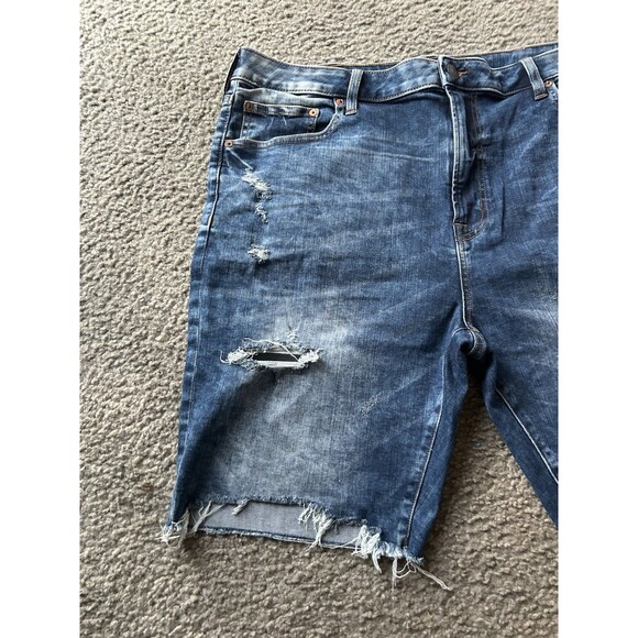 American Eagle Extreme Flex Denim Bermuda Shorts Faded  Distressed Destroyed 40 - Picture 2 of 6